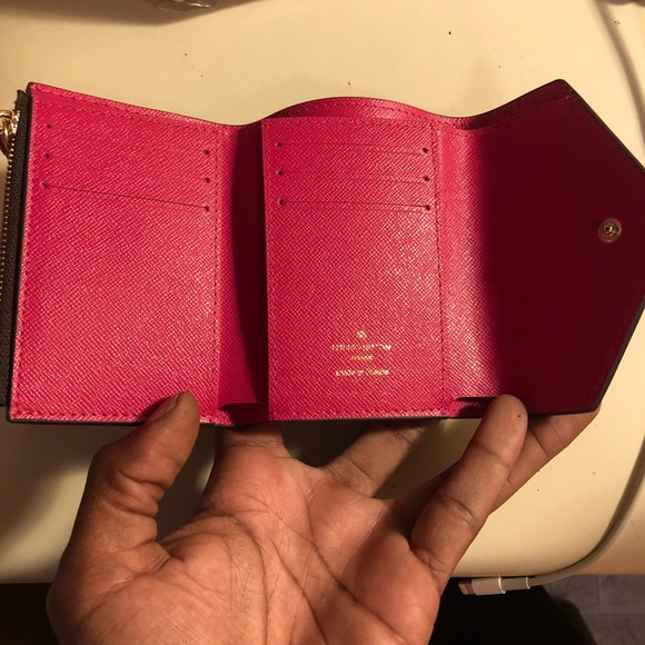 Louis Vuitton monogrammed fuchsia wallet - Picture 2 of 3